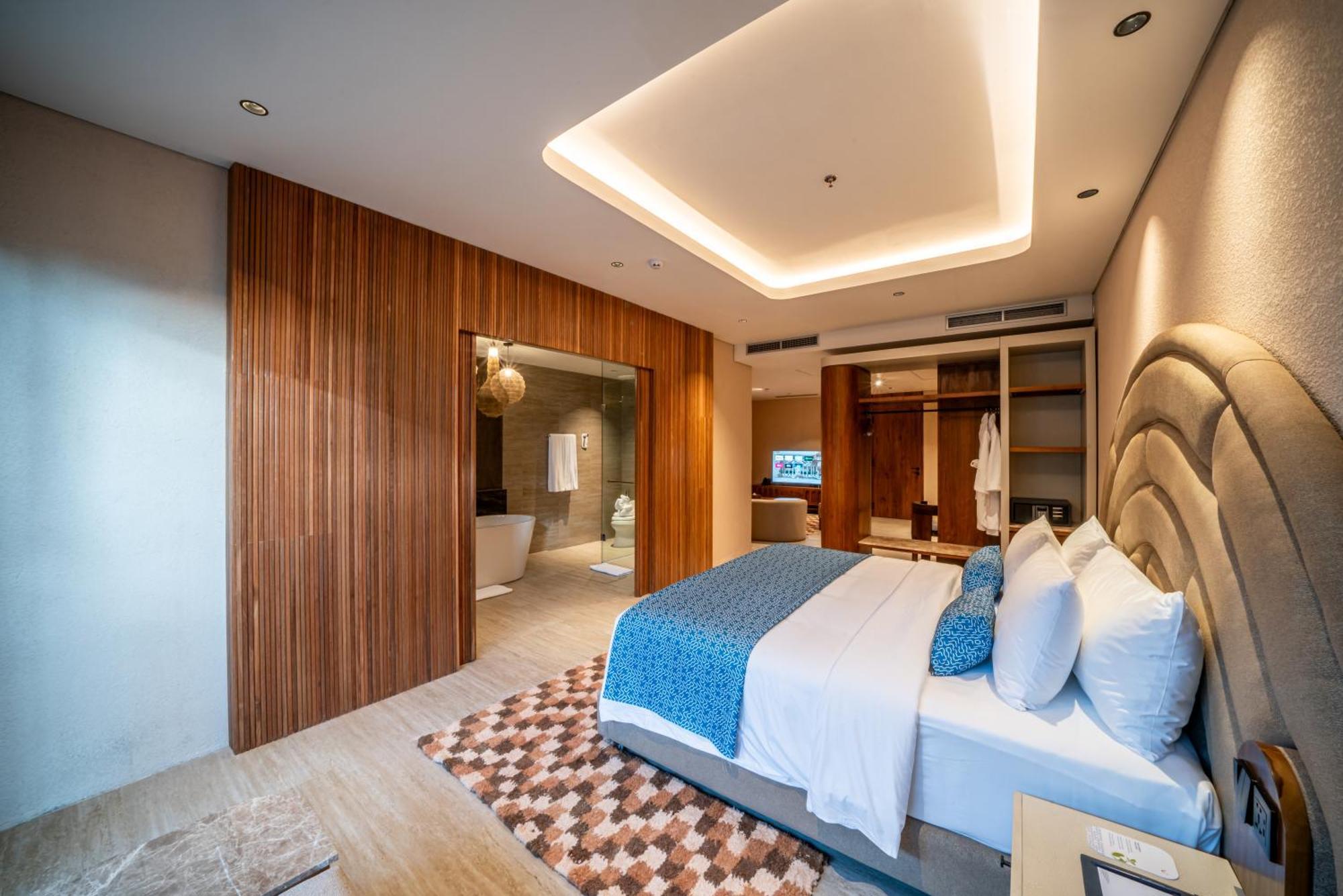 Tui Blue Berawa And 5* Canggu