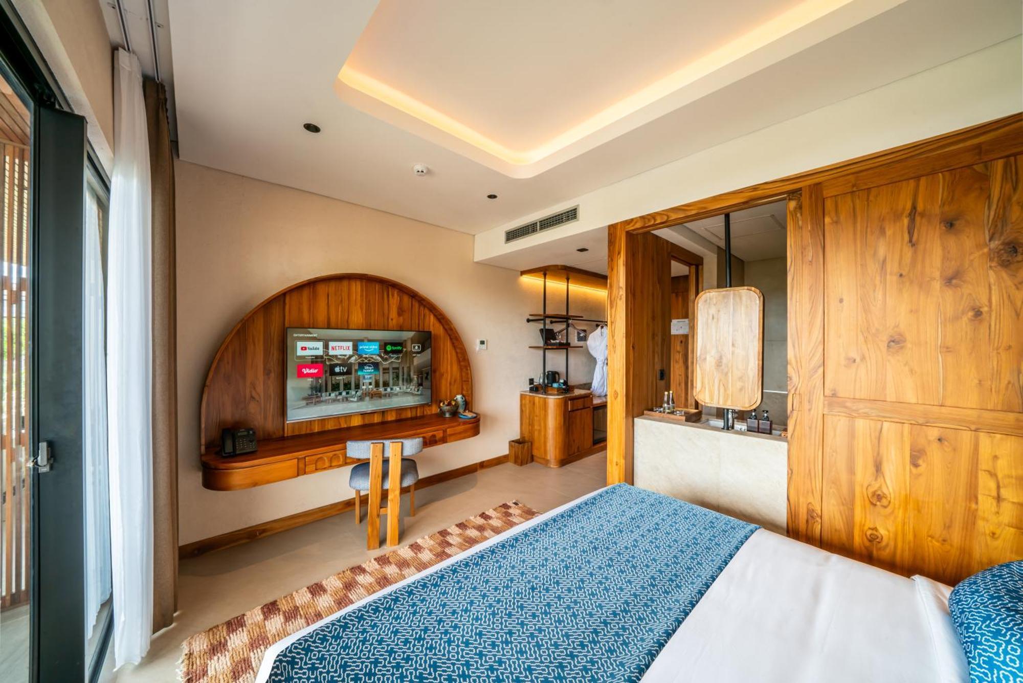 Tui Blue Berawa And 5* Canggu